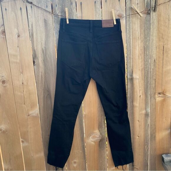 Madewell 10 inch high riser distressed raw hem ripped black skinny jeans size 26 - Picture 6 of 15